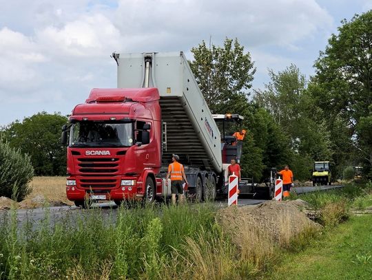 Trwa modernizacja drogi powiatowej Nr 2958L Wola Różaniecka - Różaniec