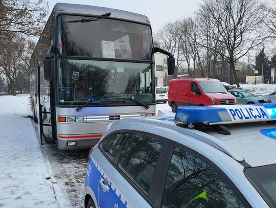 Trwają policyjne kontrole autokarów