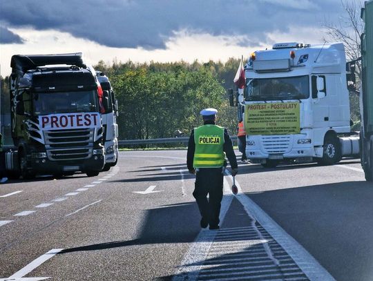 Uwaga! Utrudnienia na granicy. Trwa protest przewoźników w: Dorohusku, Hrebennem i Korczowej