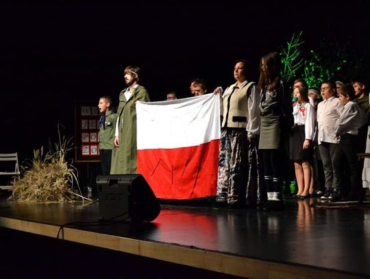 VIII Powiatowo-Szkolny Przegląd Pieśni Patriotycznej w Tomaszowie Lubelskim