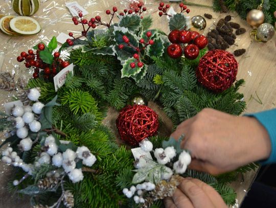 Warsztaty świąteczne pt. ,,Wieniec na drzwi"