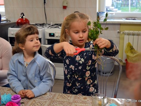 Warsztaty tworzenia palm wielkanocnych w Woli Obszańskiej