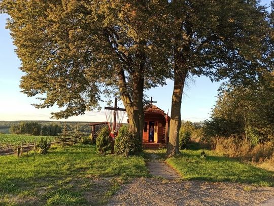 Wprowadzenie relikwii bł. Stefana Wyszyńskiego do kapliczki w Marcinówce