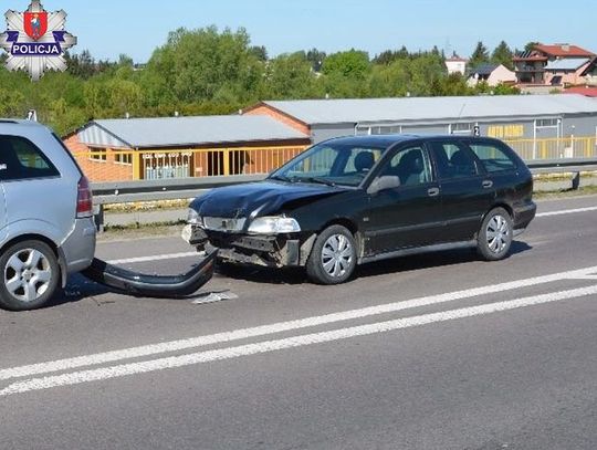 Wypadek z udziałem trzech samochodów