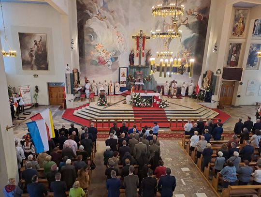 XVII Pielgrzymka Samorządów Terytorialnych oraz Papieski Odpust Maryjny w Sanktuarium Matki Bożej Łaskawej w Lubaczowie