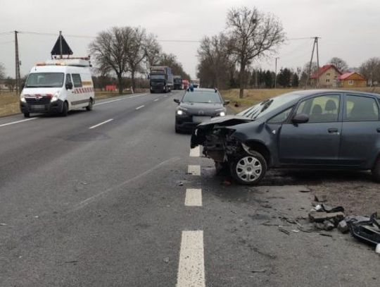 Zderzenie trzech pojazdów 