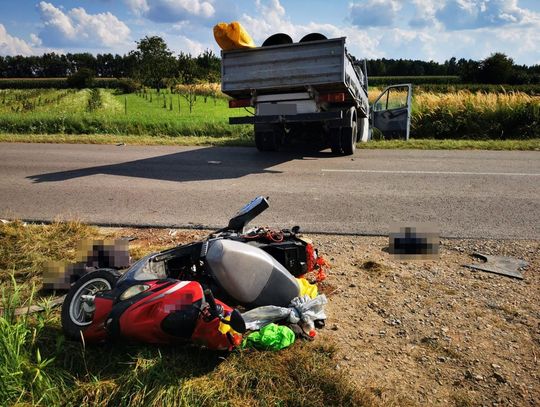 Zderzenie z udziałem skutera i Mercedesa