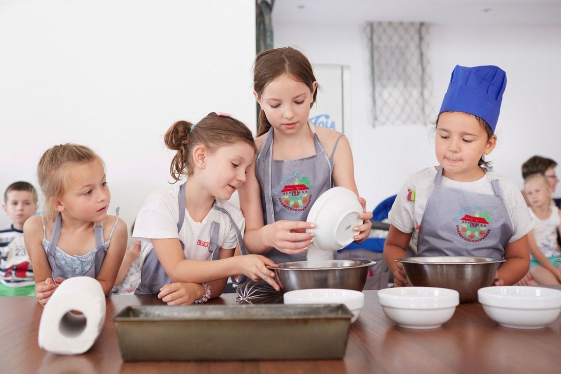 Basznia Dolna. Festiwalowe kulinarne warsztaty dla dzieci - „Strudle, bajgle, piszingery…”