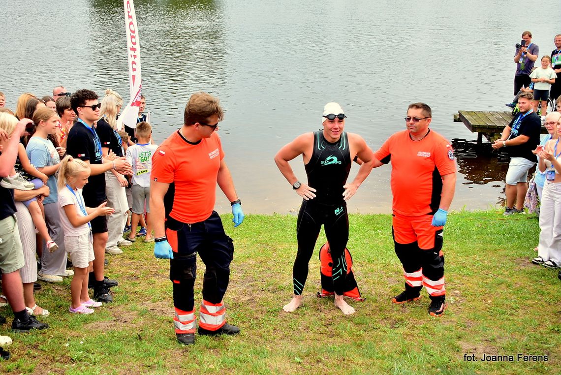 Biłgoraj. Damian Błaszczyk przepłynął 100km w 44 godziny