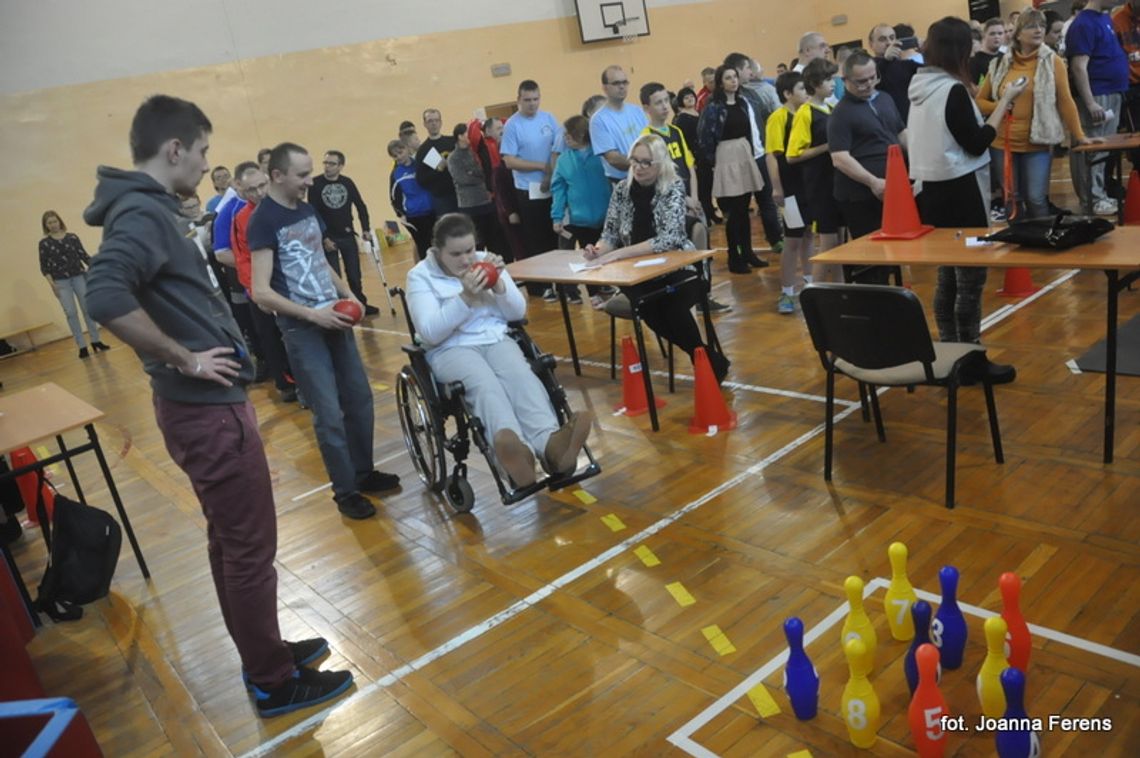 Biłgoraj. Mikołajkowy Turniej Osób  Niepełnosprawnych