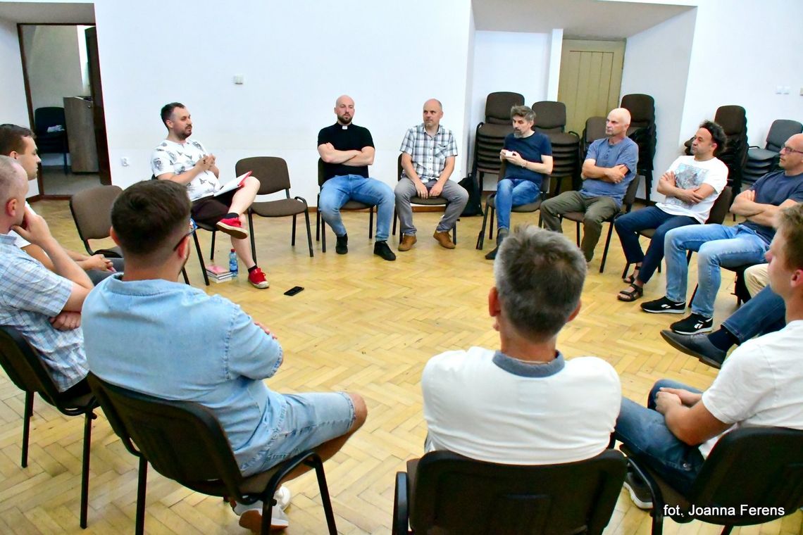 Biłgoraj. Warsztaty dla mężczyzn „Kuźnia Autentyczności”