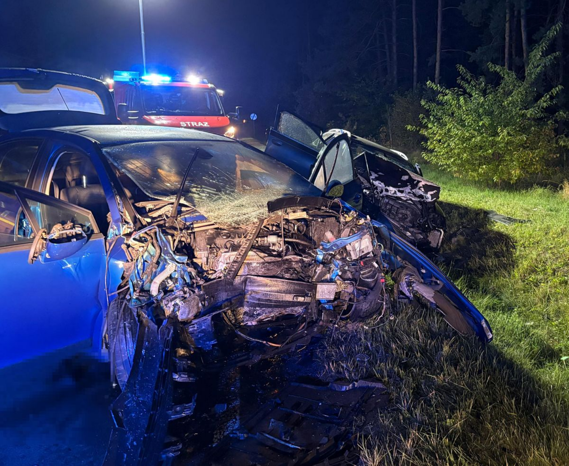 Czołowe zderzenie w Woli Dużej. Cztery osoby trafiły do szpitala