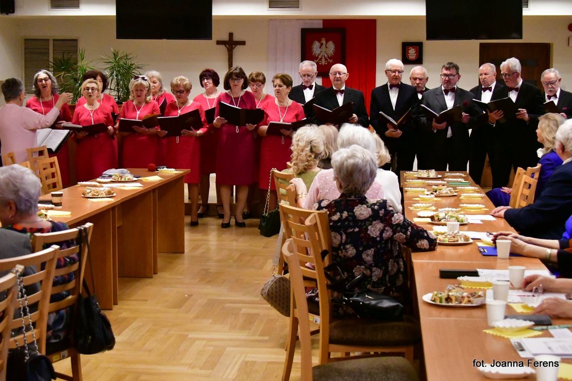 Dzień kobiet w biłgorajskim UTW