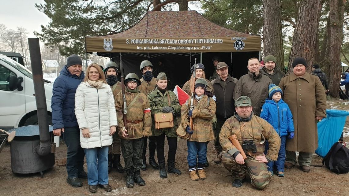 Fabularny Rajd Harcerski JEDLINA w Radawie