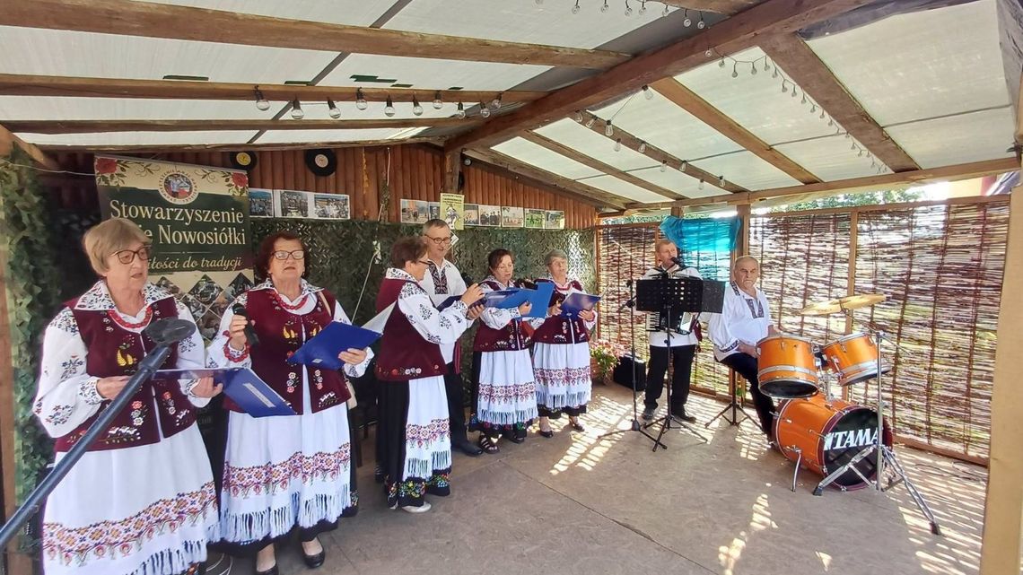 Folkowisko w Nowosiółkach Folkowisko w Nowosiółkach