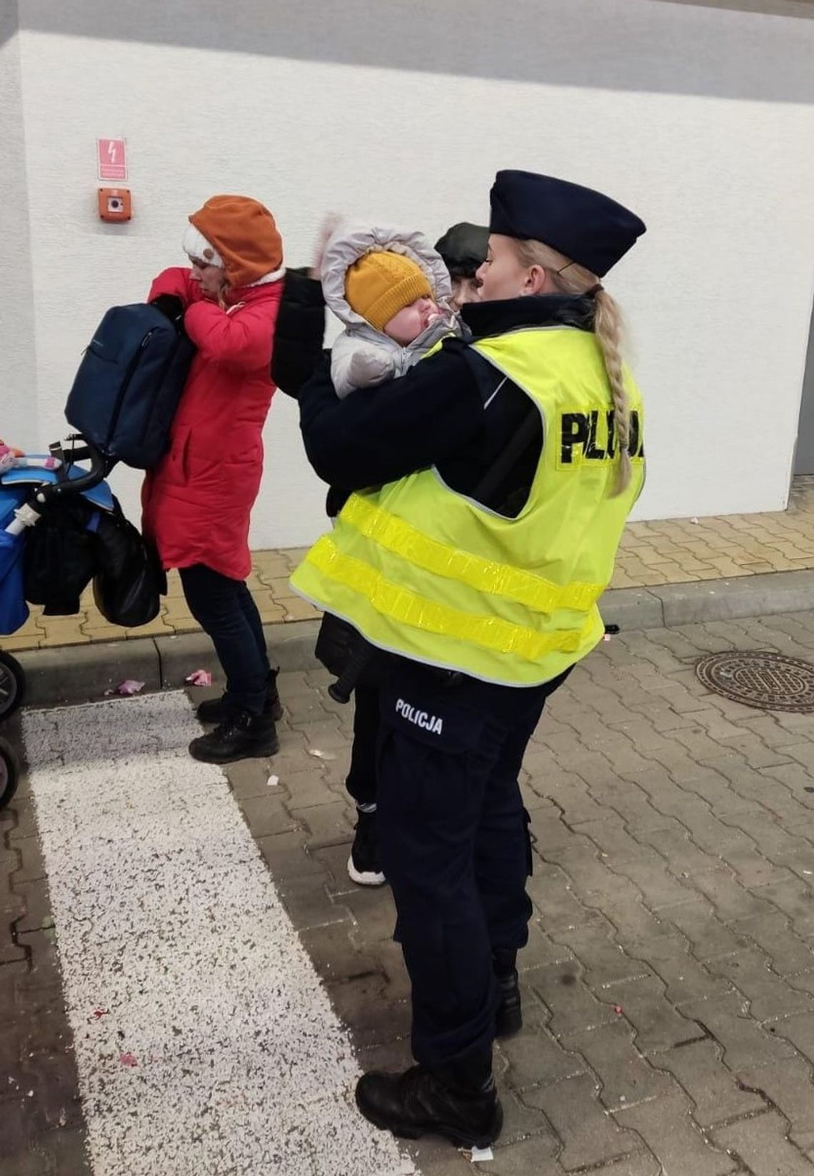 Hrubieszowscy policjanci pomagają obywatelom Ukrainy
