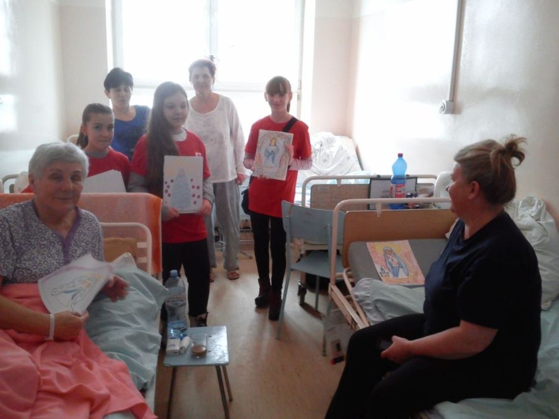 Hrubieszowscy wolontariusze Caritas u chorych