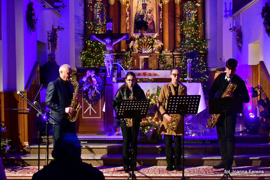 Kolędowanie dla Bożego Dzieciątka w Tereszpolu Kolędowanie dla Bożego Dzieciątka w Tereszpolu