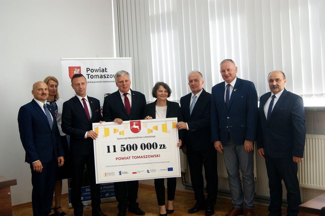 Kolejne miliony wsparcia dla powiatu tomaszowskiego
