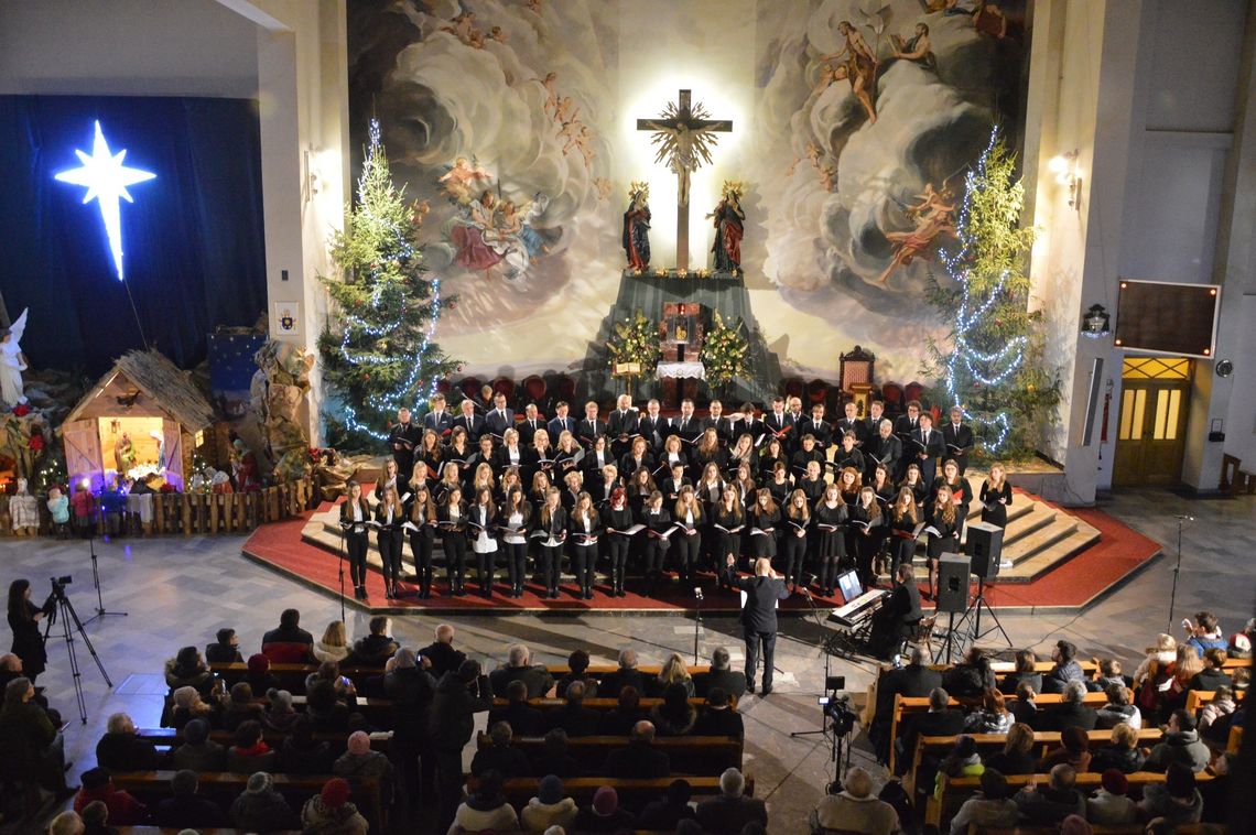 Koncert jubileuszowy lubaczowskiego chóru