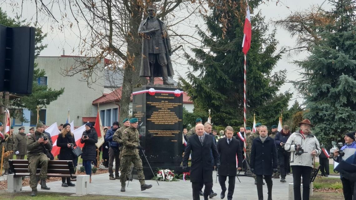 Lubaczów. Uroczyste odsłonięcie pomnika gen. Stanisława Dąbka