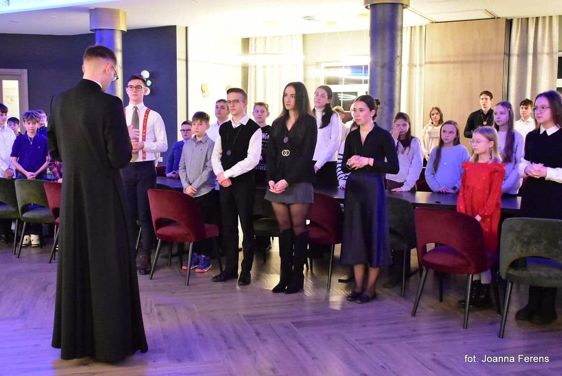 Majdan Stary. Opłatkowe spotkanie młodzieży Ruchu Światło-Życie Majdan Stary. Opłatkowe spotkanie młodzieży Ruchu Światło-Życie