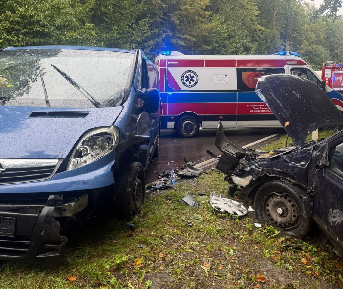 Mandaty i zatrzymane prawa jazdy. W Podhuciu wypadek z udziałem dwóch aut