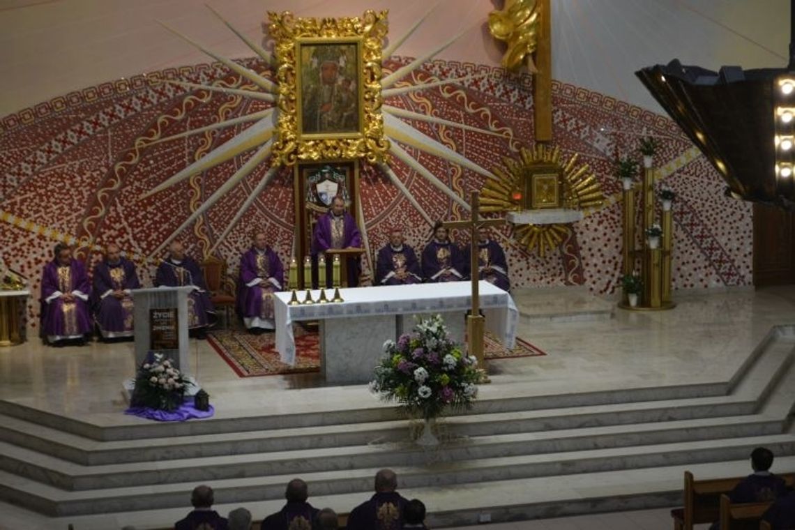 Msza św. za zmarłych kapłanów