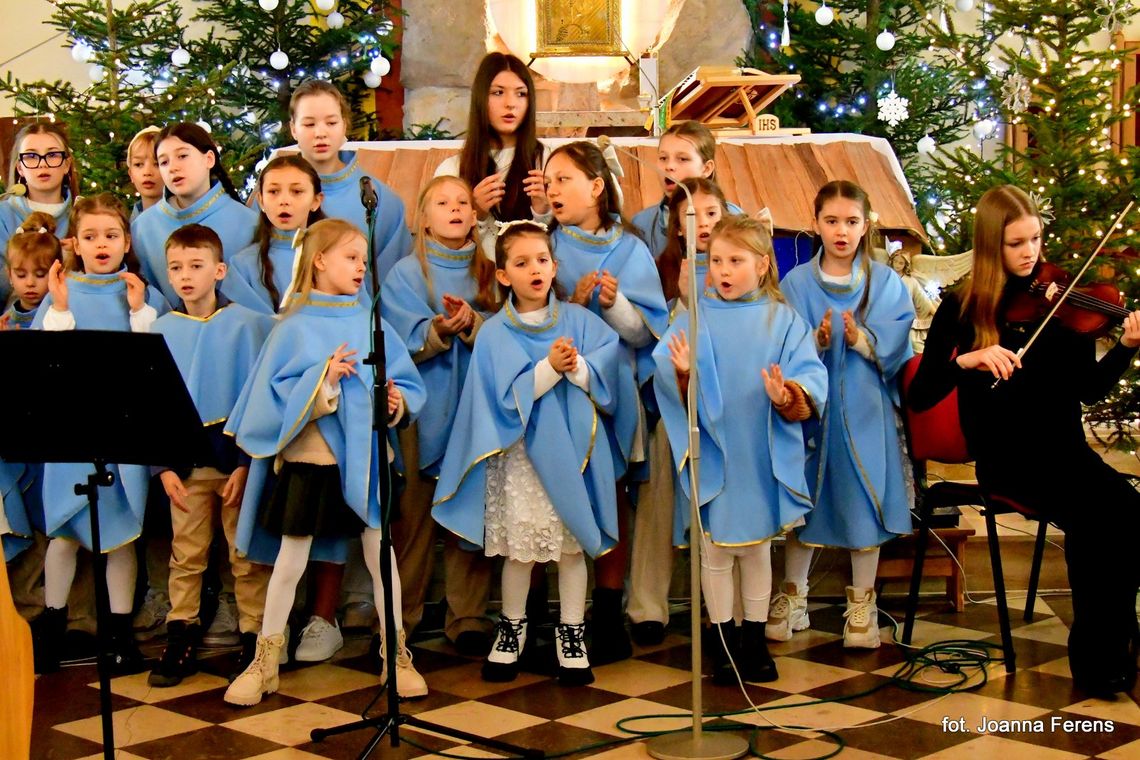 Niebiańska Kapela w Dąbrowicy Niebiańska Kapela w Dąbrowicy