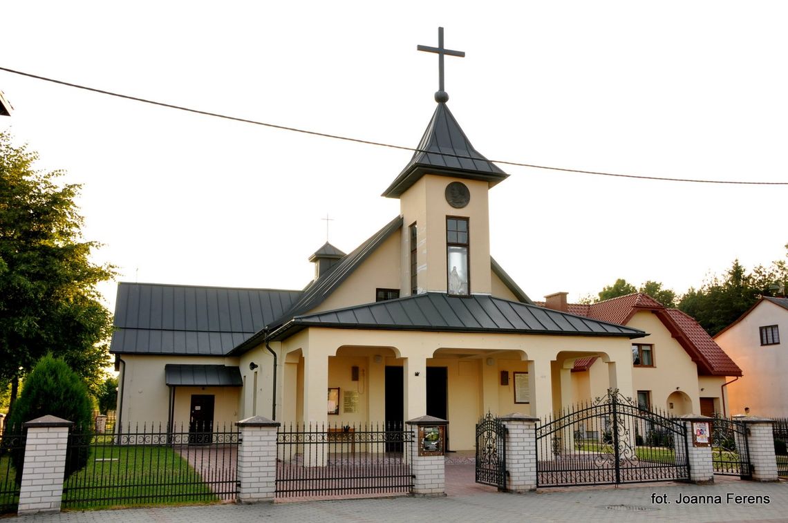 Niedziela Radiowa w parafii pw. Matki Bożej Nieustającej Pomocy w Gromadzie Niedziela Radiowa w parafii pw. Matki Bożej Nieustającej Pomocy w Gromadzie
