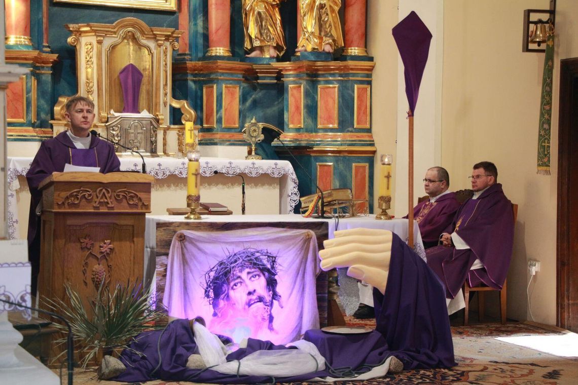 Niedziela Radiowa w parafii w Wożuczynie Niedziela Radiowa w parafii w Wożuczynie