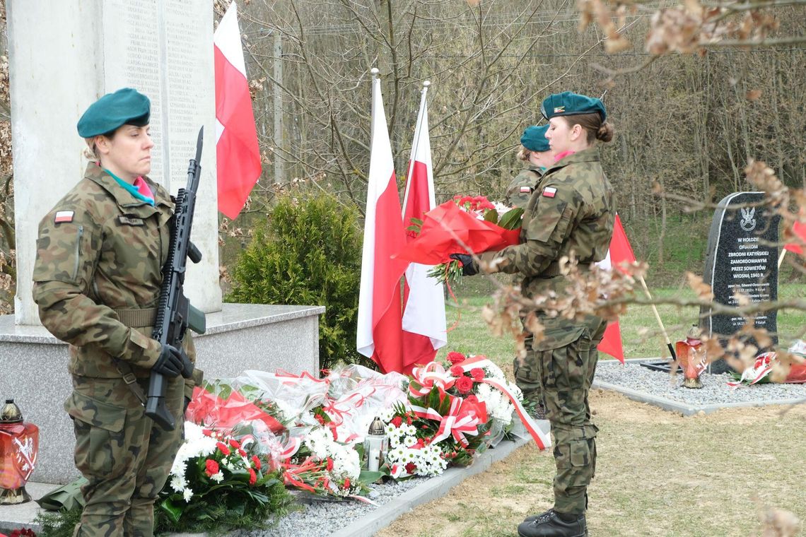 Obchody 86. rocznicy Zbrodni Katyńskiej i 16. rocznicy Katastrofy Smoleńskiej w Jankach (Gmina Hrubieszów) Obchody 86. rocznicy Zbrodni Katyńskiej i 16. rocznicy Katastrofy Smoleńskiej w Jankach (Gmina Hrubieszów)