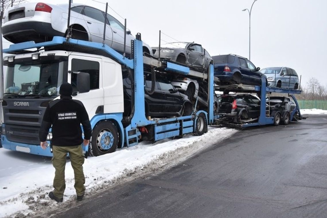 Odzyskano poszukiwany w Polsce zestaw ciężarowy