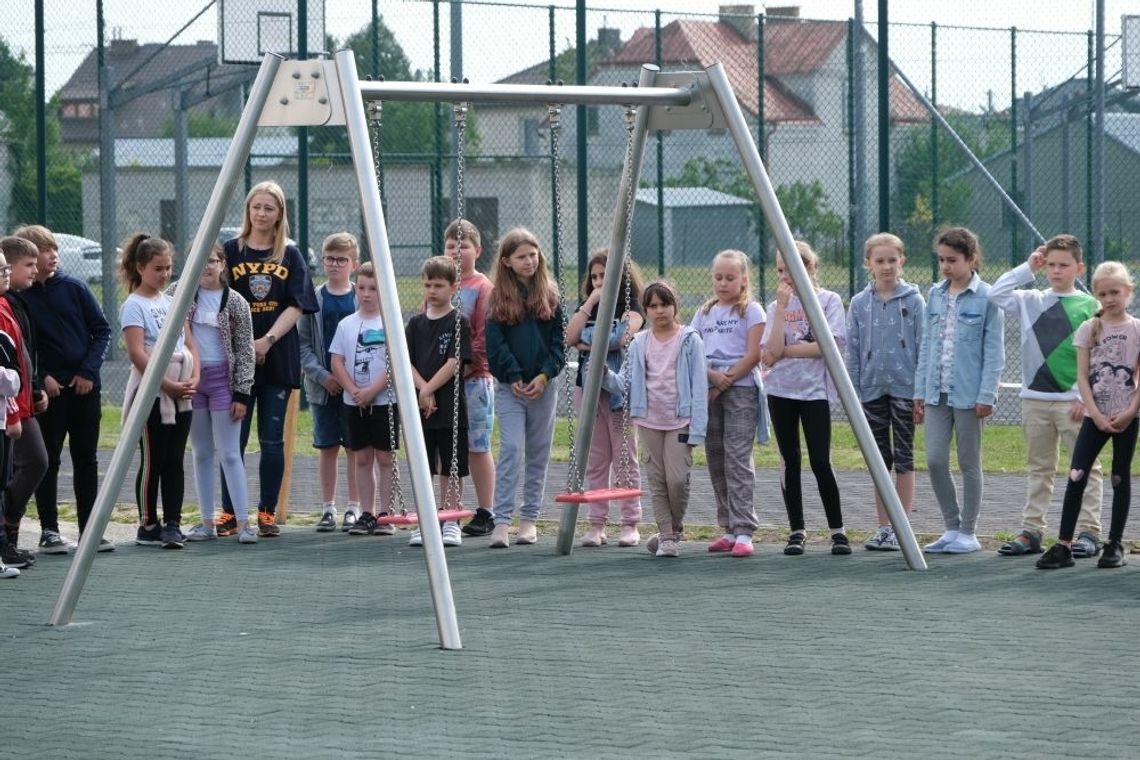 Otwarcie placu zabaw przy SP nr 1 w Tomaszowie Lubelskim