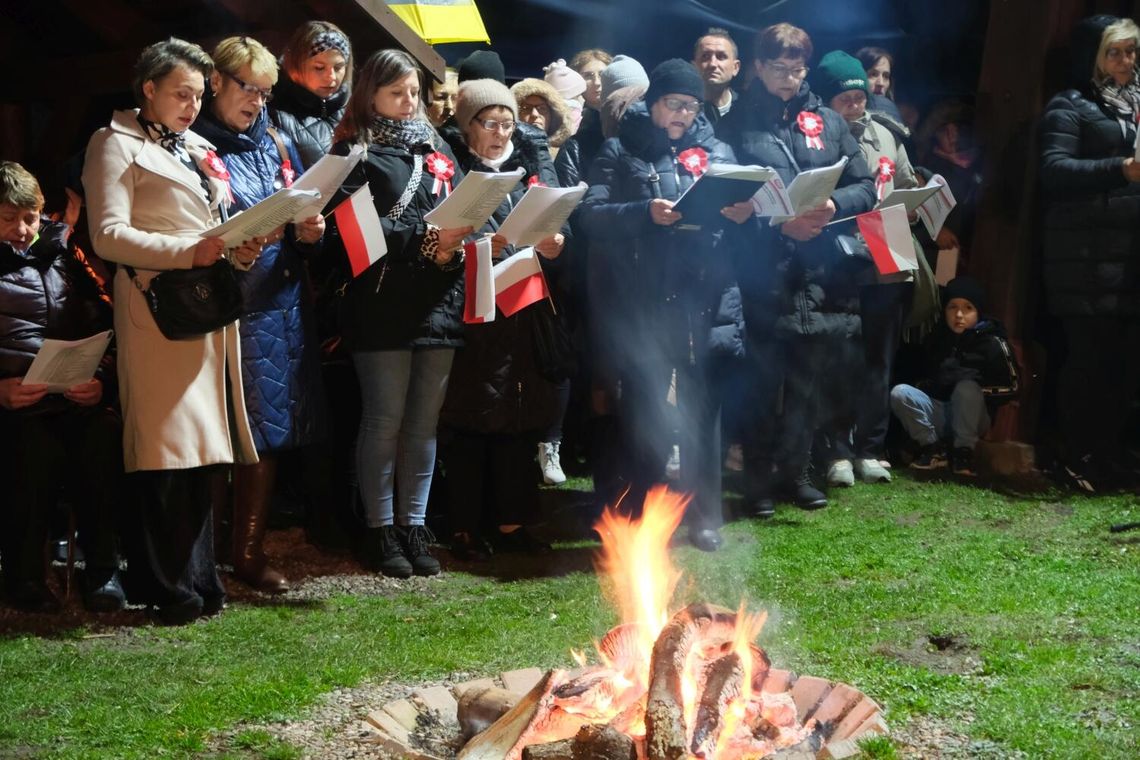 Patriotyczne śpiewanie w Tyszowcach