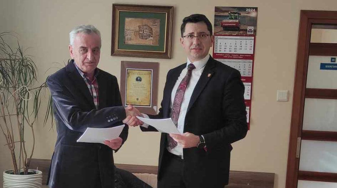 Podpisano kolejne umowy na remont dróg w gminie Telatyn