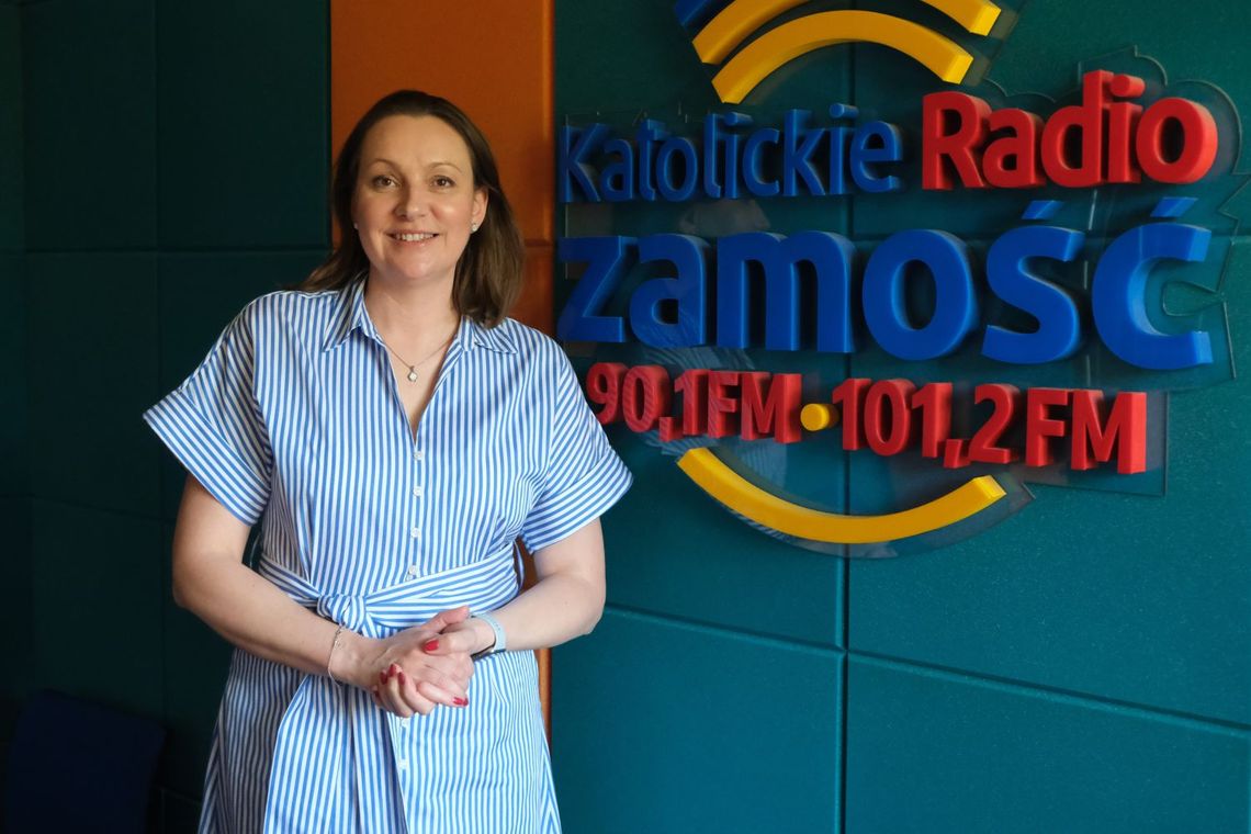 Polacy wracają do szycia. Igła i nitka jako forma „offline therapy” Polacy wracają do szycia. Igła i nitka jako forma „offline therapy”