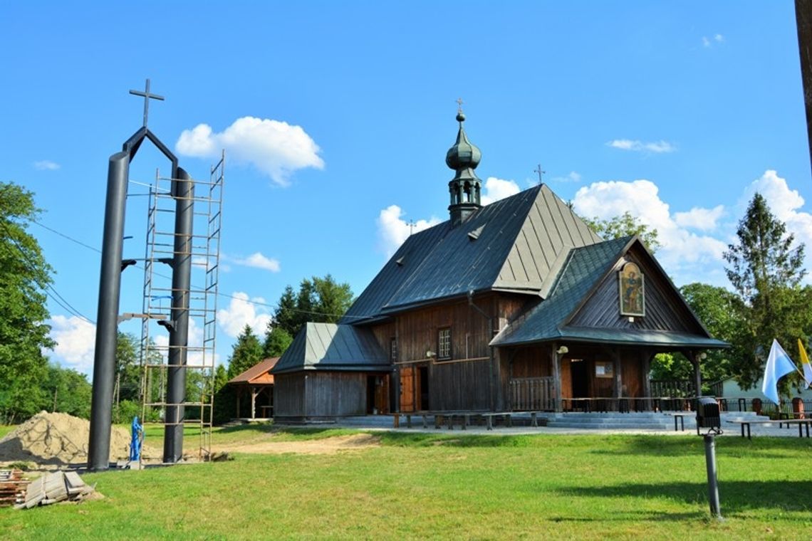 Powstaje nowa dzwonnica w parafii Tarnogród