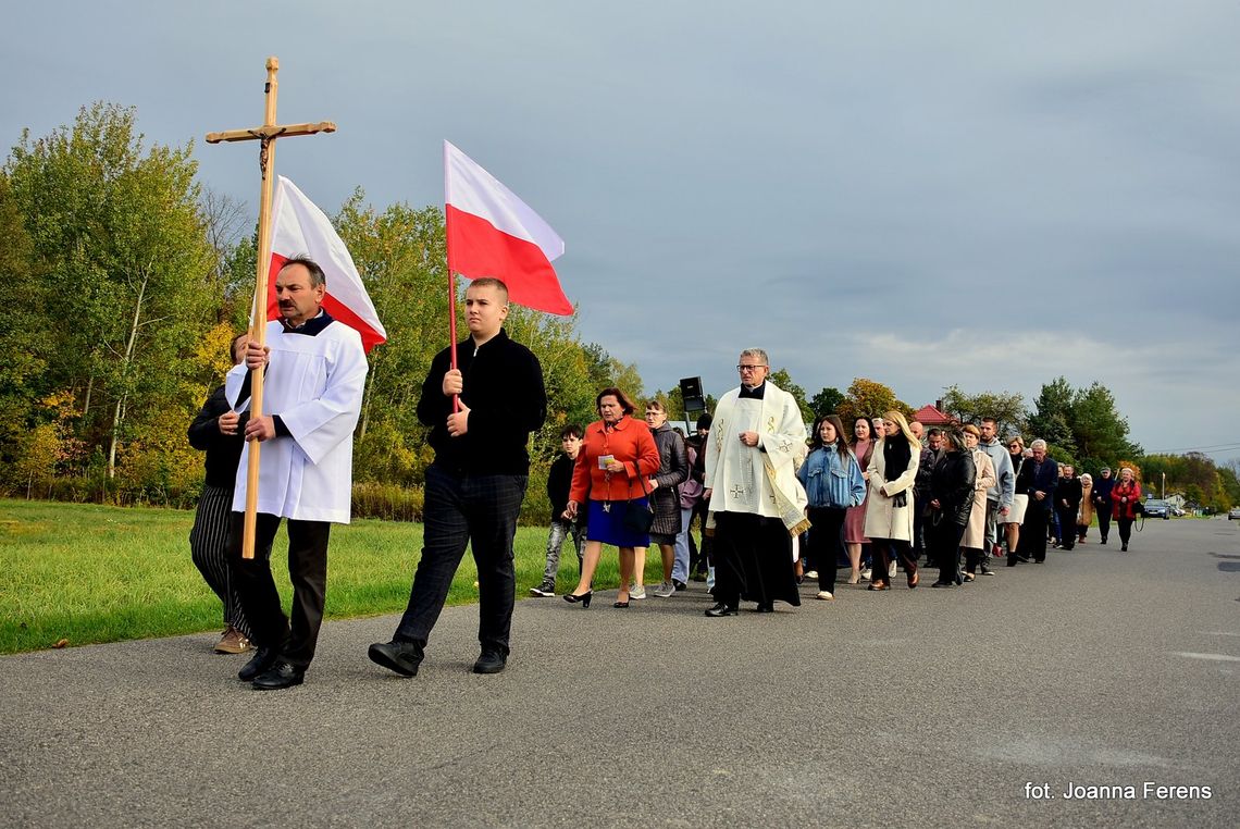 Procesja różańcowa w Starym Lipowcu