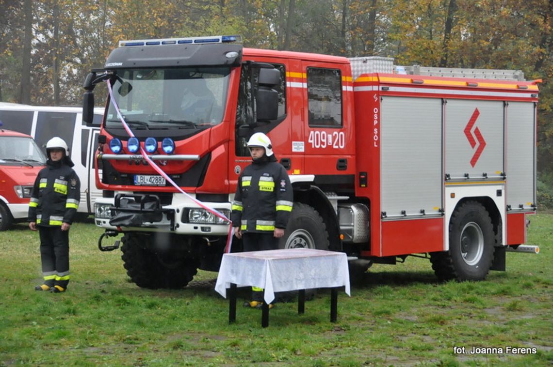 Przekazanie nowego samochodu dla OSP w Soli