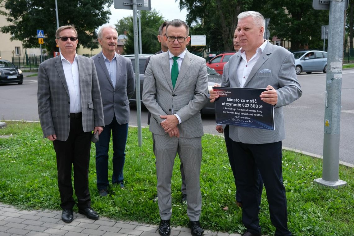 Przekazano promesy na remont dróg w Zamościu