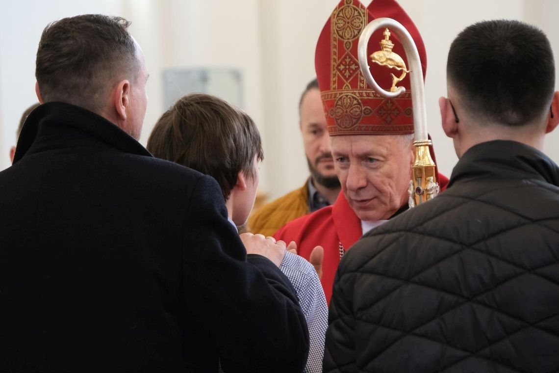 Przygotowanie do bierzmowania osób dorosłych Przygotowanie do bierzmowania osób dorosłych
