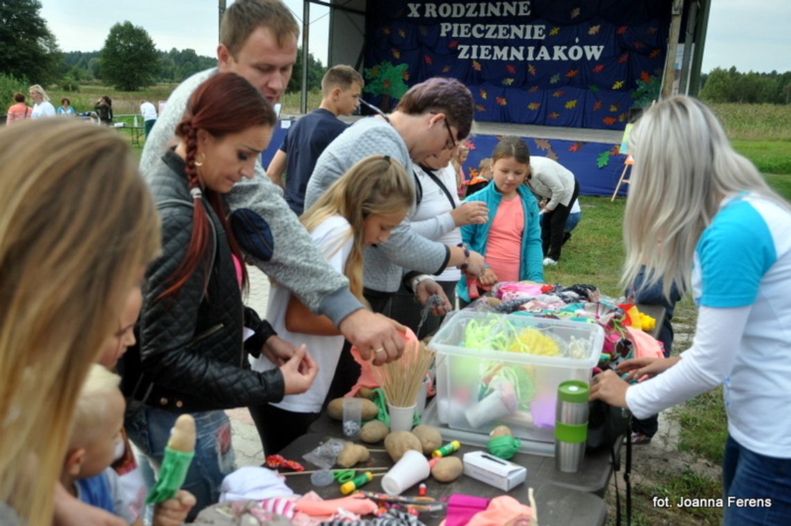 Rodzinne Pieczenie Ziemniaków w Gromadzie