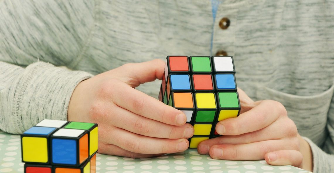 Speedcubing - czyli układanie kostki Rubika na czas