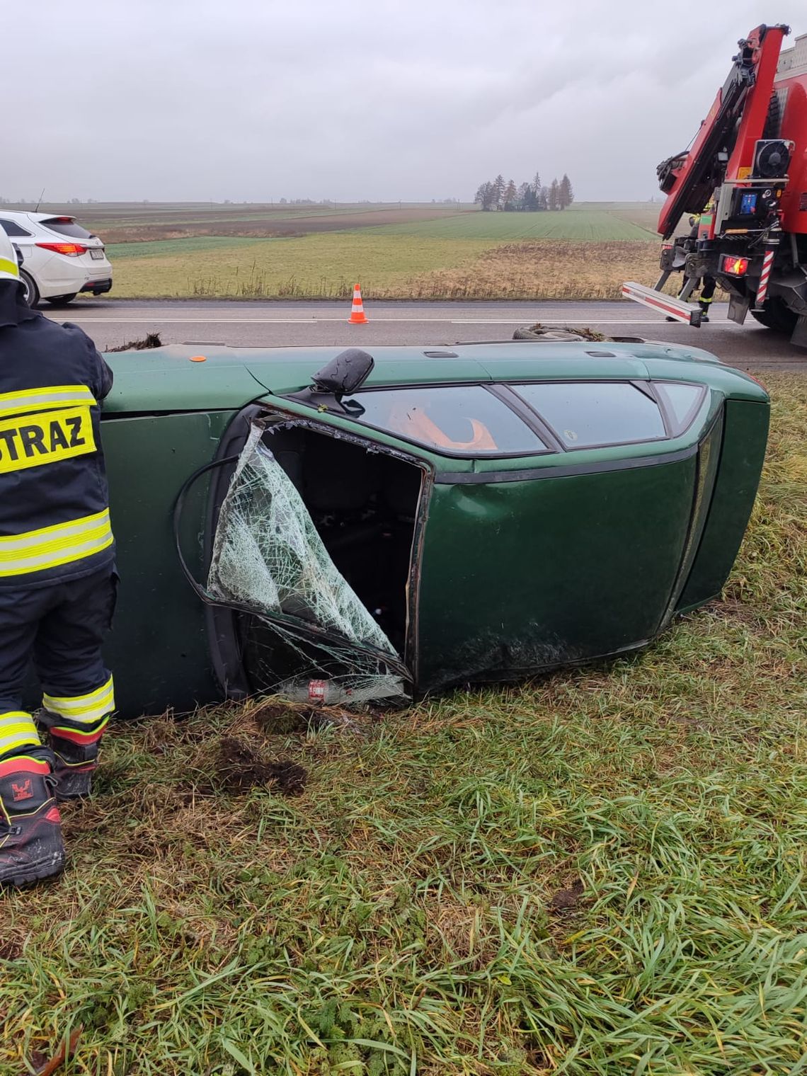 Strażak na wolnym udzielił pomocy w wypadku drogowym Strażak na wolnym udzielił pomocy w wypadku drogowym