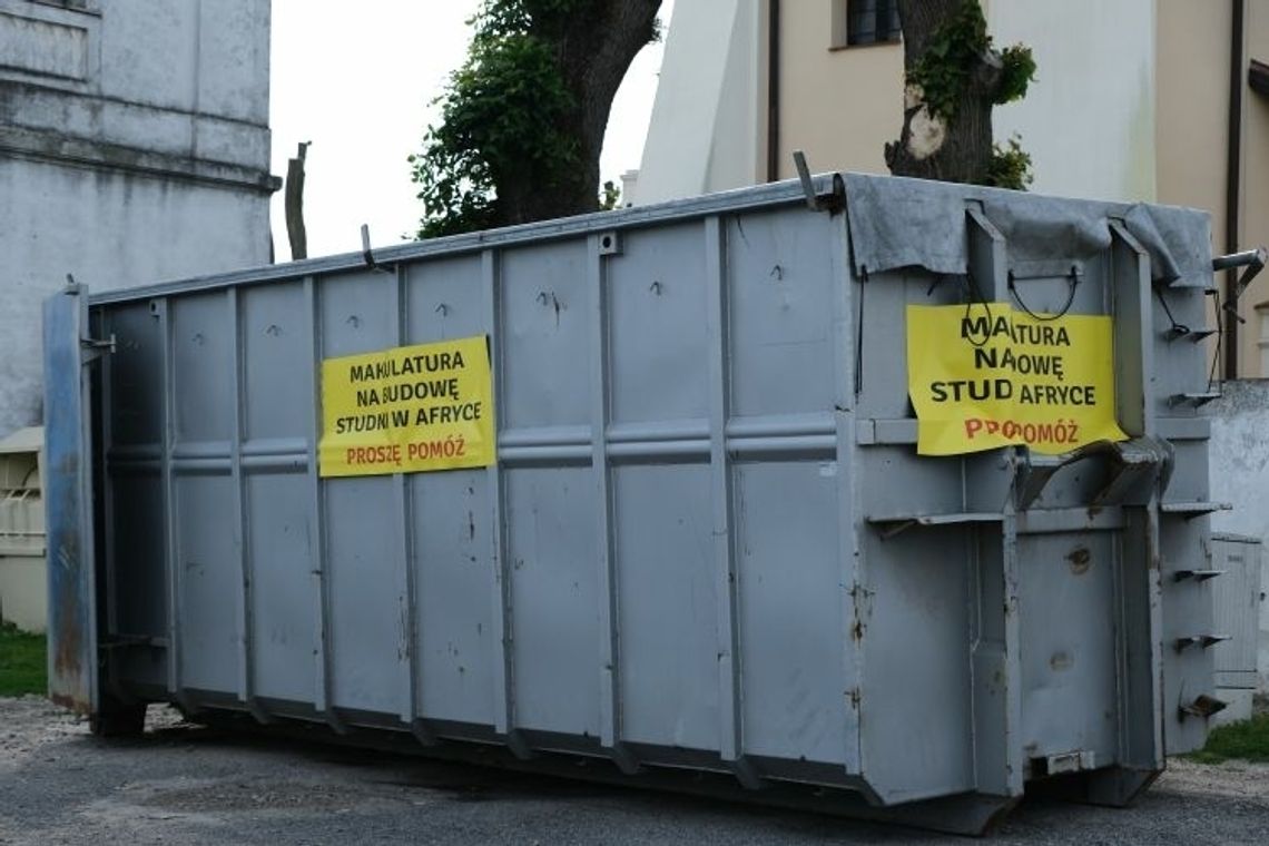 Trwa misyjna zbiórka makulatury