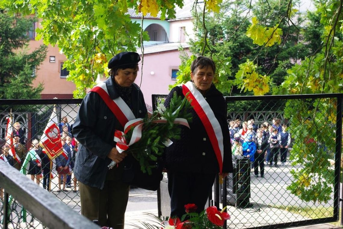 Uroczystości patriotyczne w Nieledwi