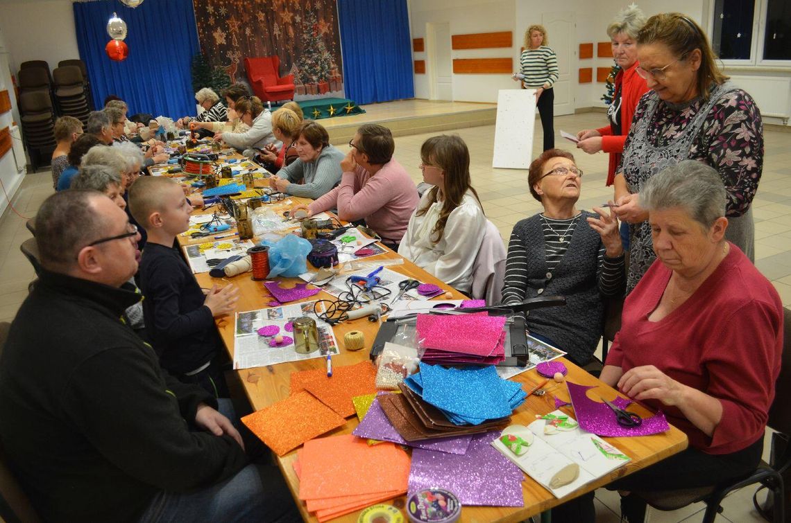 Warsztaty rękodzielnicze pt. Magia świątecznych ozdób w Tarnawatce Warsztaty rękodzielnicze pt. Magia świątecznych ozdób w Tarnawatce