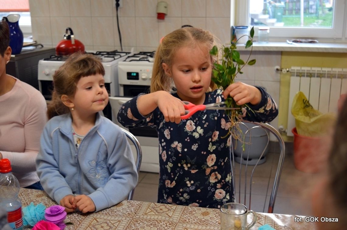 Warsztaty tworzenia palm wielkanocnych w Woli Obszańskiej