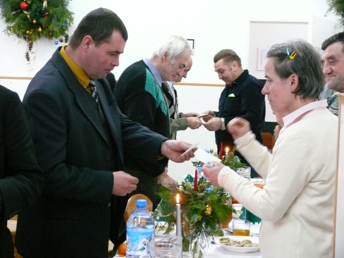 Wigilia, życzenia i kolędy w MOPS